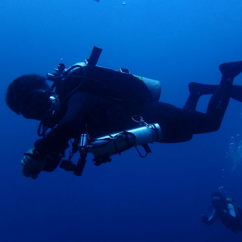 【お知らせ】ソロ(単独)潜水はバディダイビングよりも危険なのか?